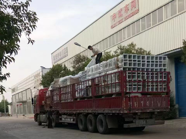 日產300噸<a href=http://www.igem2.net.cn/product/ target=_blank class=infotextkey>玉米深加工設備</a>發(fā)貨現(xiàn)場