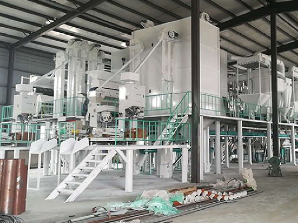 成套<a href=http://http://www.igem2.net.cn/product/6/ target=_blank class=infotextkey>玉米加工機(jī)械</a>