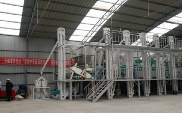 <a href=http://www.igem2.net.cn/product/6/ target=_blank class=infotextkey>玉米加工設(shè)備</a>